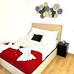 New, Cozy, Central Flat